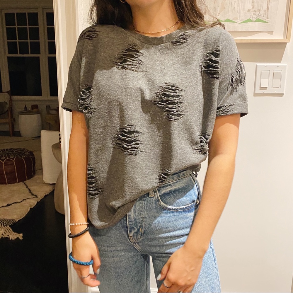 RIPPED T-SHIRT